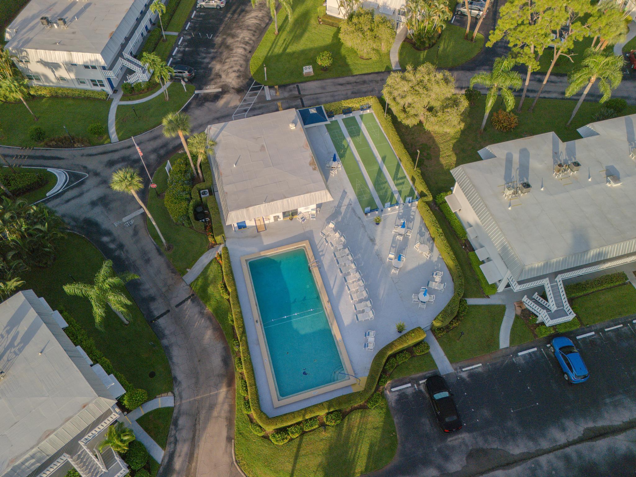 Photo 5 of 27 of 2929 SE Ocean Boulevard 9 condo
