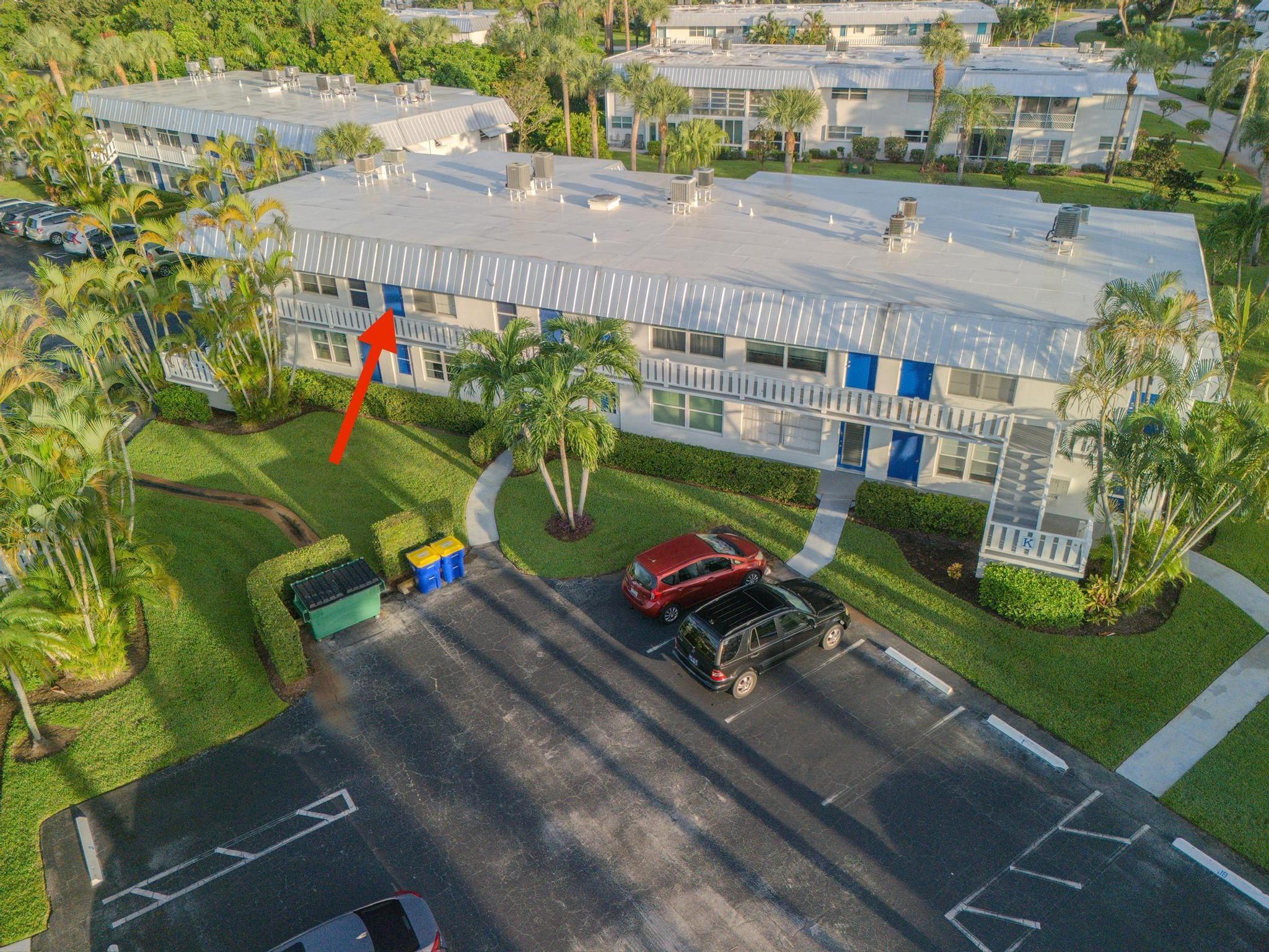 Photo 6 of 27 of 2929 SE Ocean Boulevard 9 condo