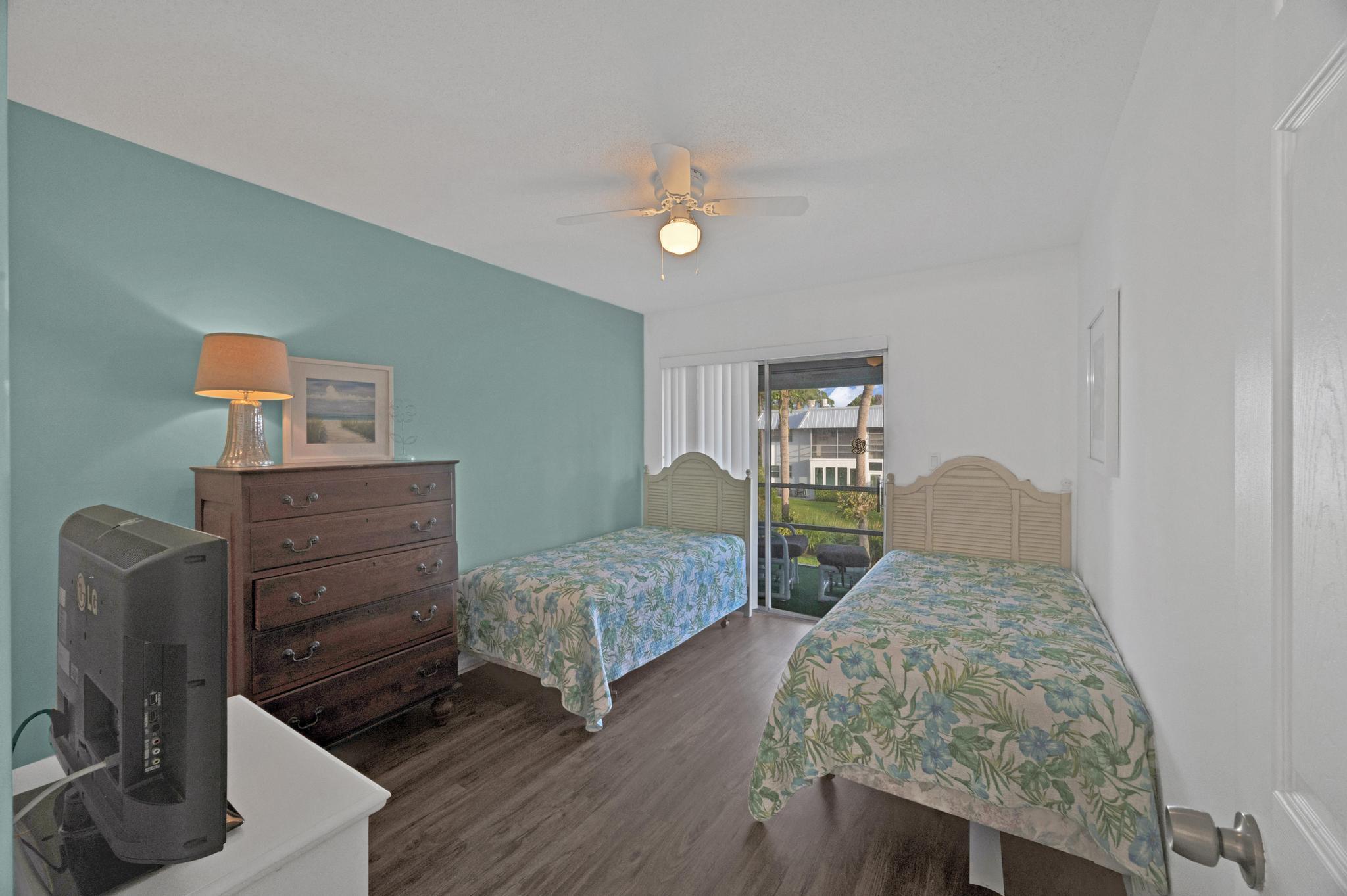 Photo 19 of 27 of 2929 SE Ocean Boulevard 9 condo