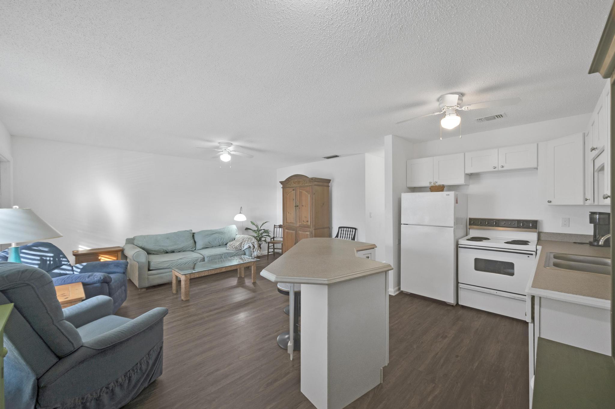 Photo 9 of 27 of 2929 SE Ocean Boulevard 9 condo