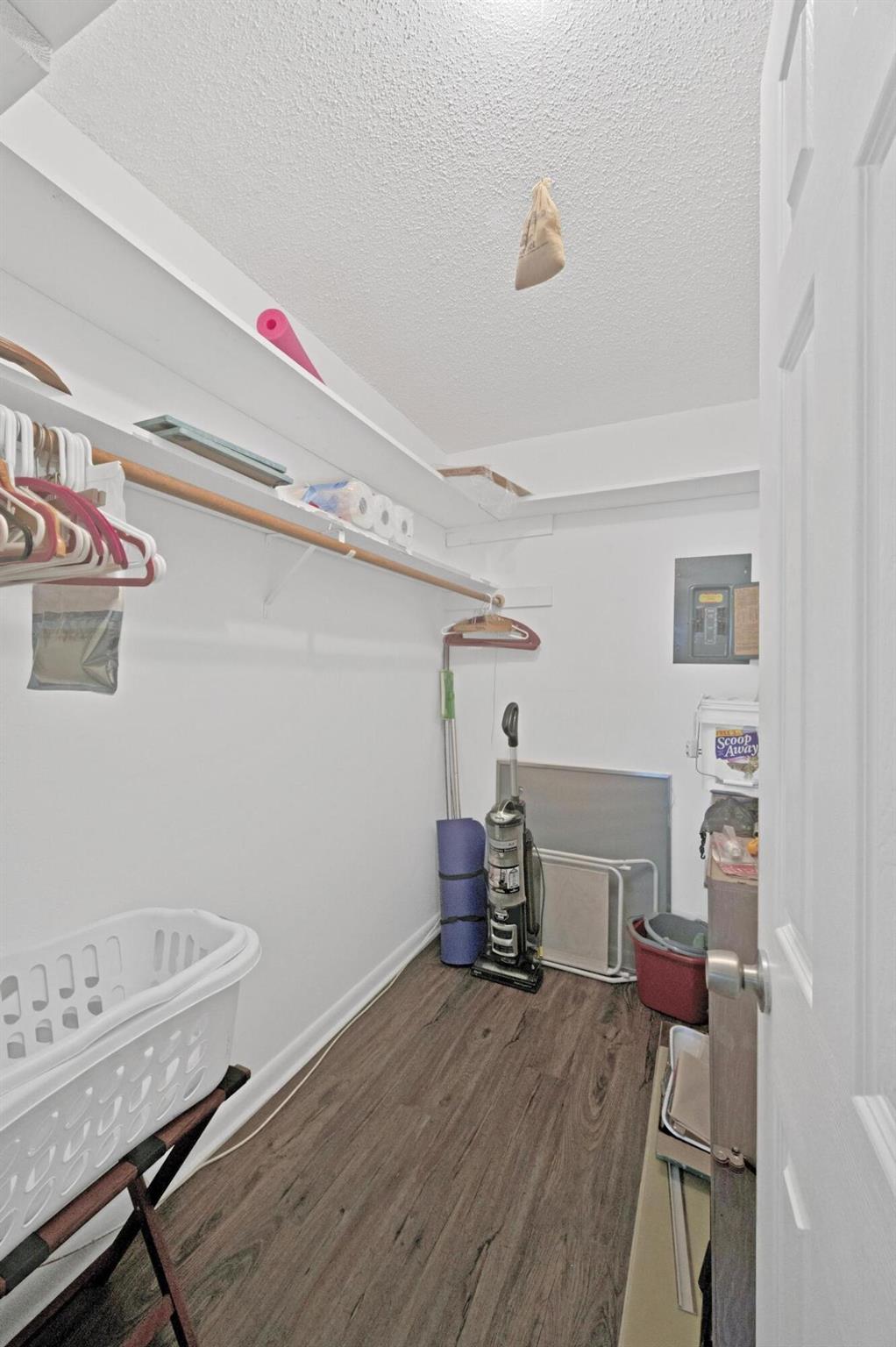 Photo 21 of 27 of 2929 SE Ocean Boulevard 9 condo