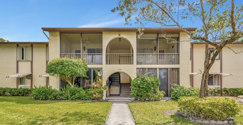 335 Knotty Pine Circle A-1 Greenacres FL 33463