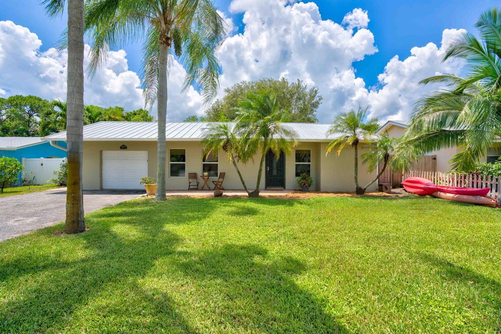 Photo of 8804 SE Jardin Street, Hobe Sound, FL 33455 (MLS # R10902358)