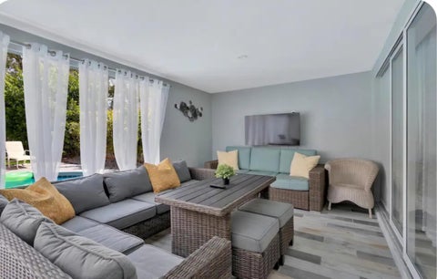 Tiny photo for 2829 NE 12TH Street, Pompano Beach, FL 33062 (MLS # B26072015)