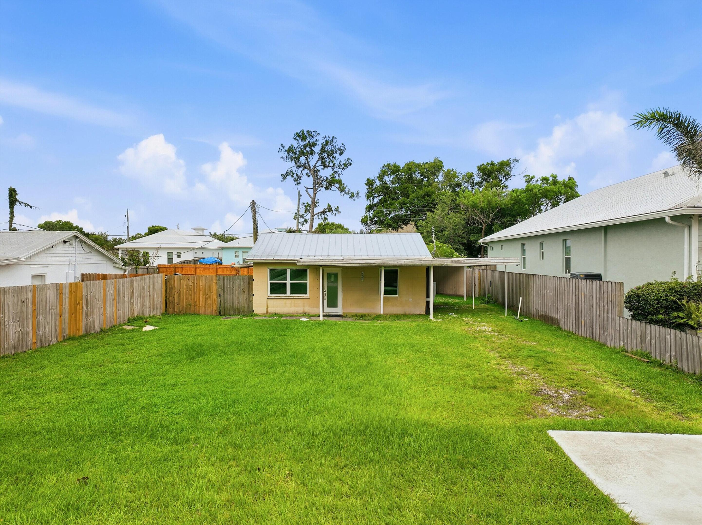 996 SW 34th Terrace