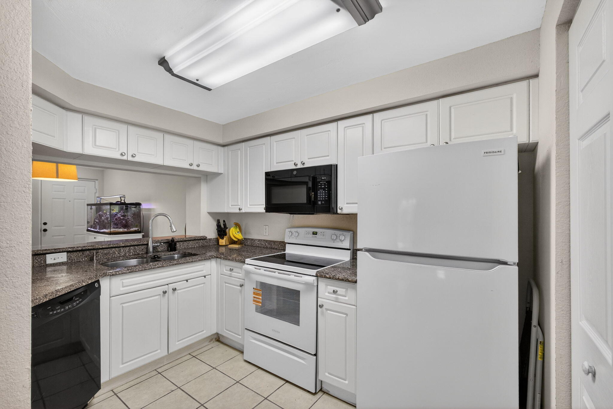 SAN MATERA THE GARDENS CONDO - Residential