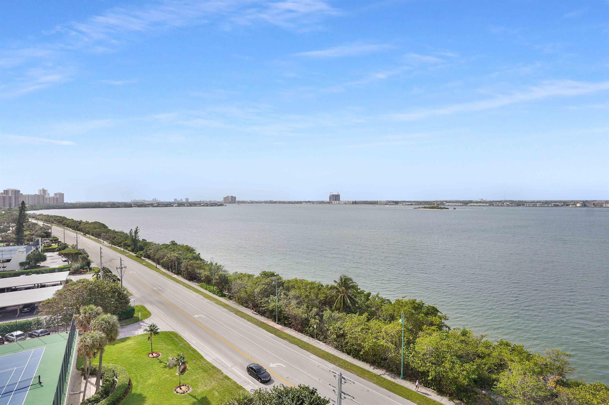 DUNES TOWERS COND A & B 15-42-43, PART OF GOV LOT - Residential