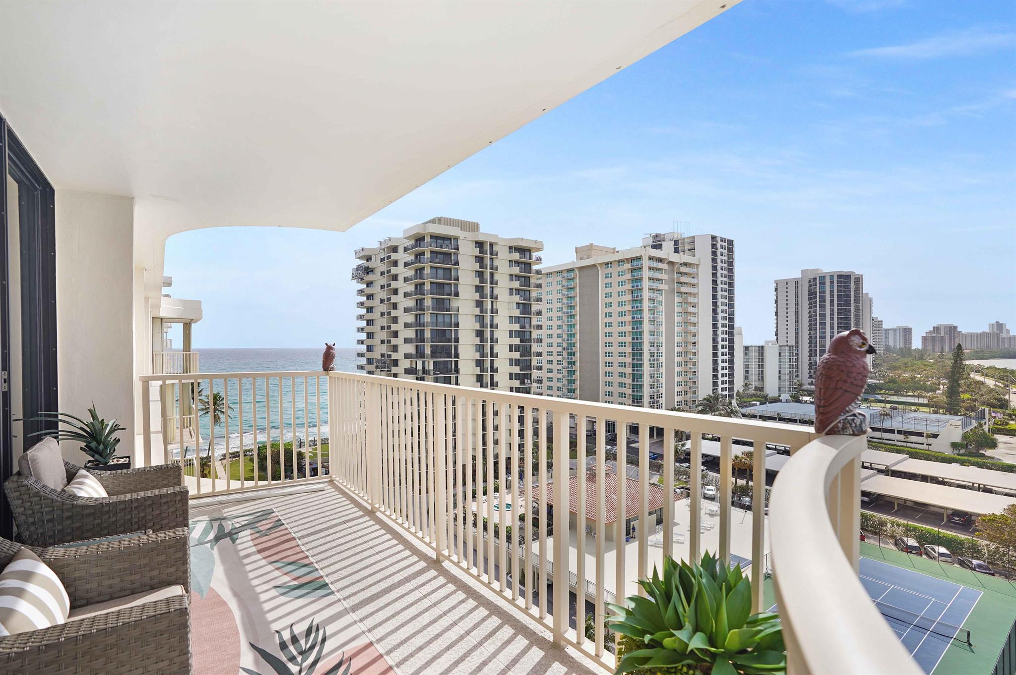 DUNES TOWERS COND A & B 15-42-43, PART OF GOV LOT - Residential