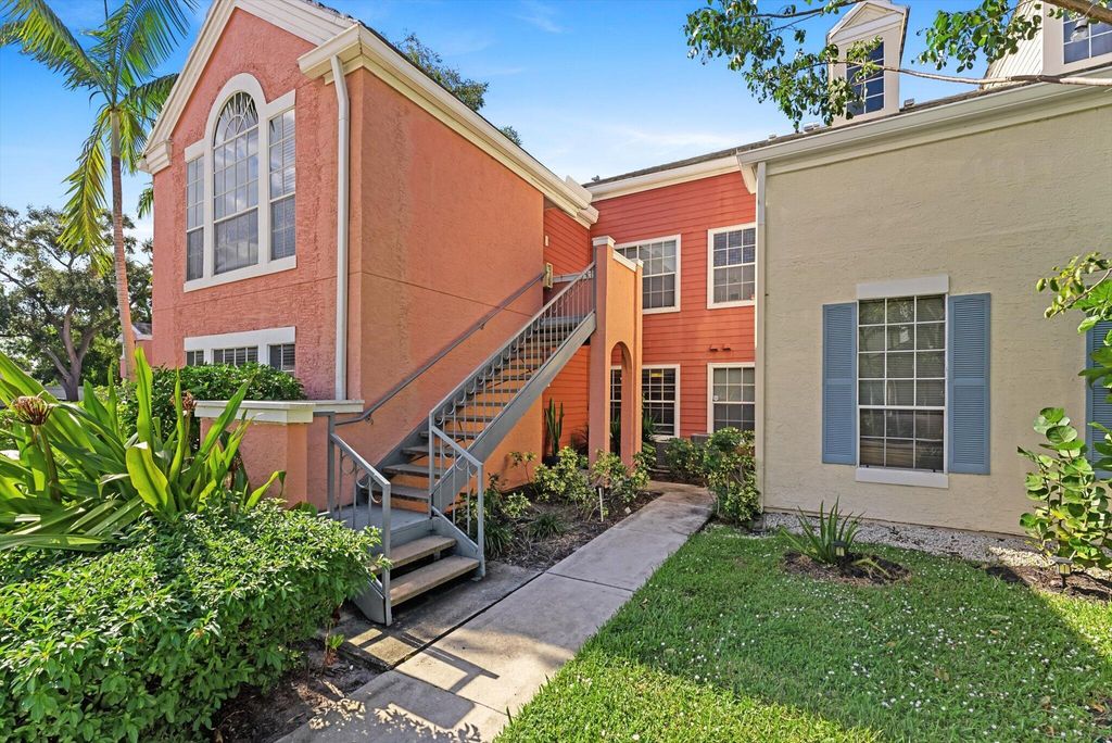 Photo of 1345 Crystal Way #I, Delray Beach, FL 33444 (MLS # R10940567)