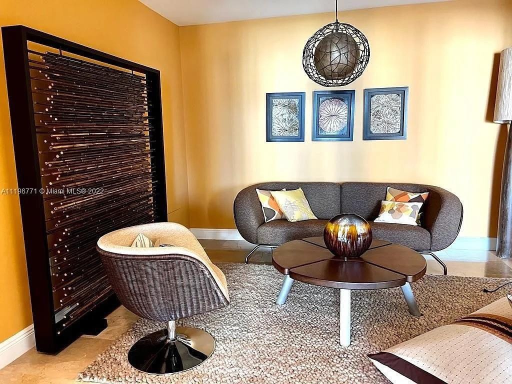 OCEANIA V - Residential