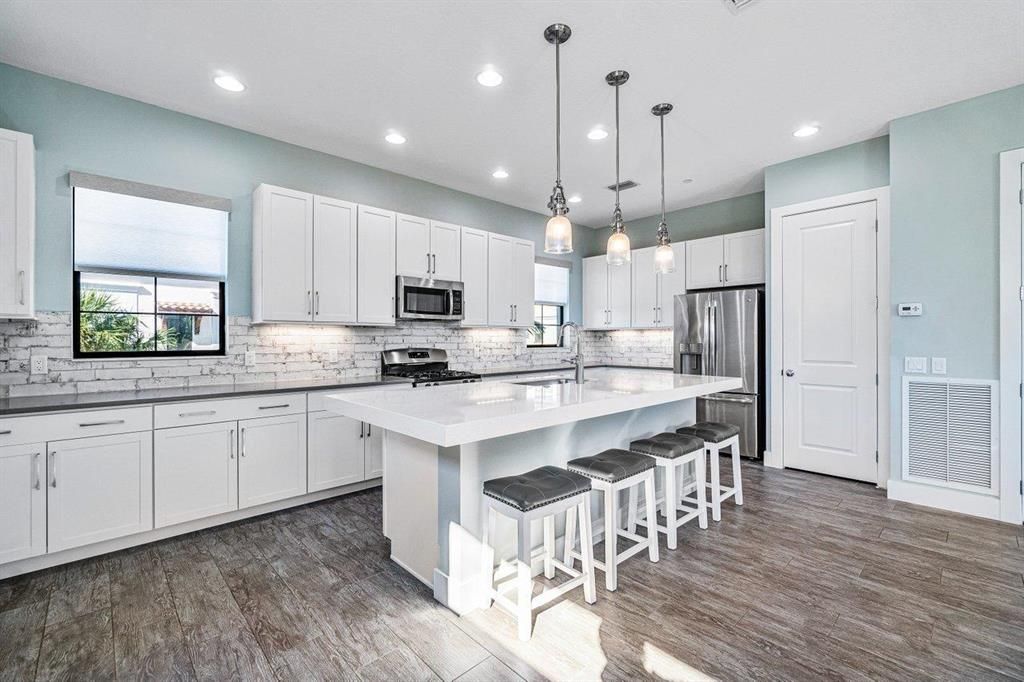 Photo of 7117 Edison Place, Palm Beach Gardens, FL 33418 (MLS # R10760941)