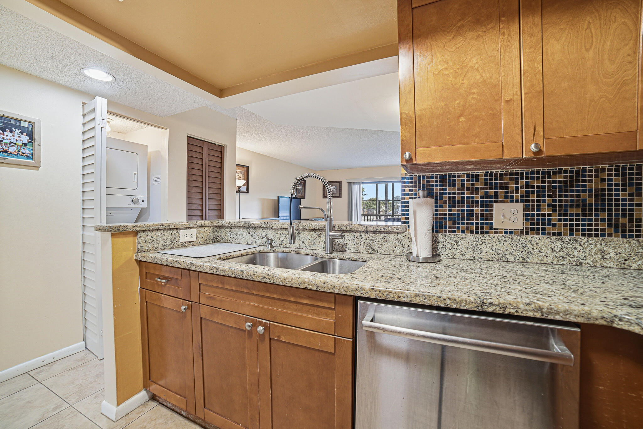 RACQUET CLUB OF DEER CREEK - Residential Lease