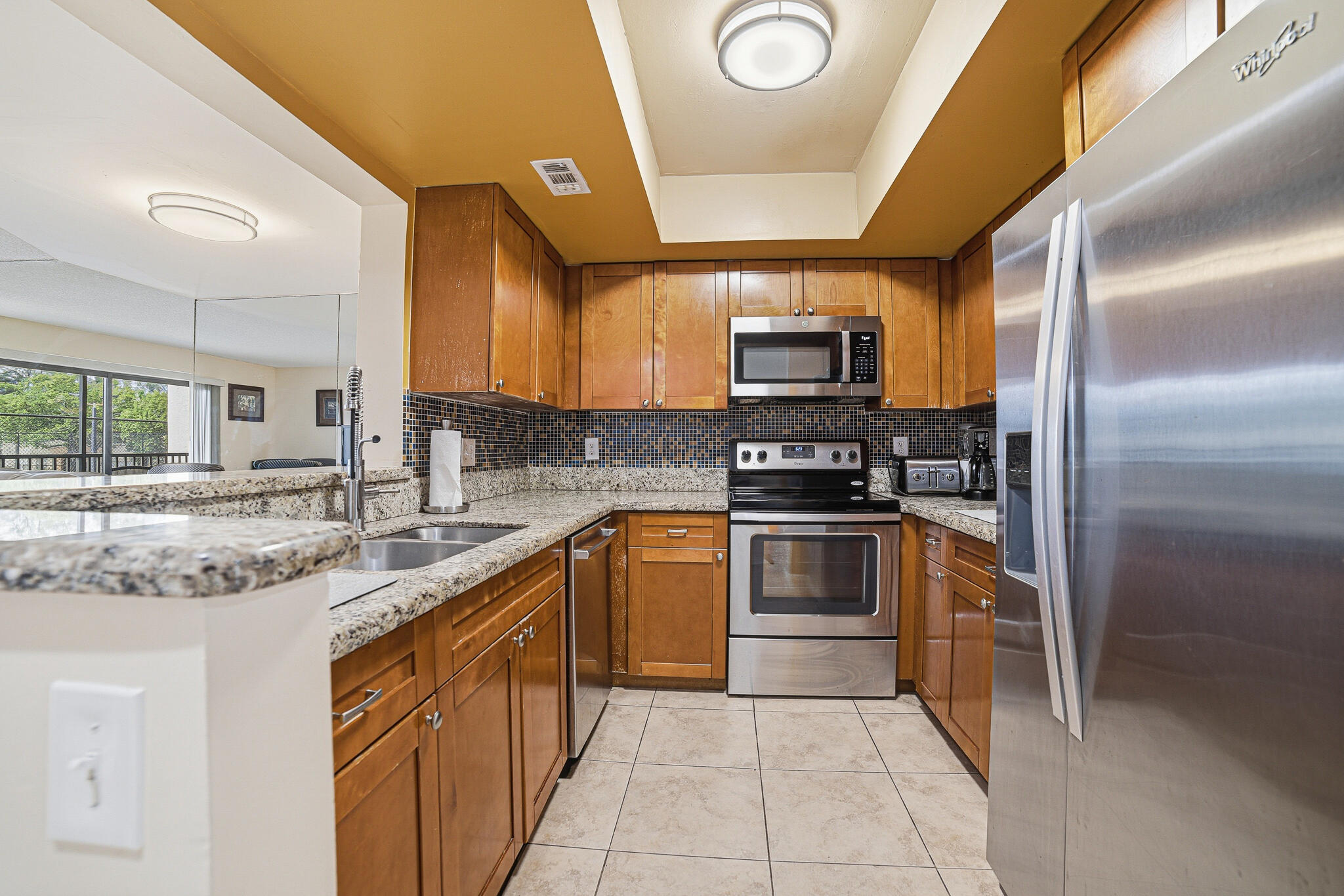 RACQUET CLUB OF DEER CREEK - Residential Lease