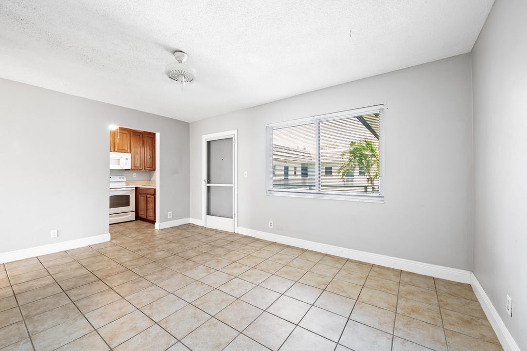Photo of 1001 SE 16TH Street #15, Fort Lauderdale, FL 33316 (MLS # B26068211)