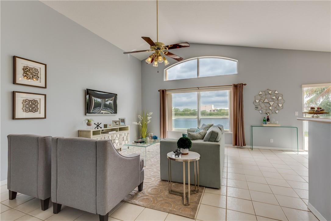 Pembroke Falls*Clubside - Residential