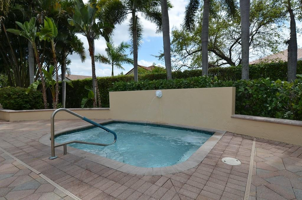 Pembroke Falls*Clubside - Residential