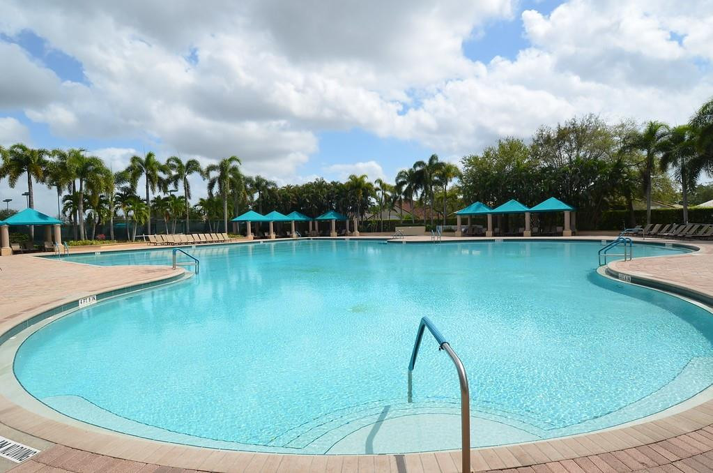 Pembroke Falls*Clubside - Residential