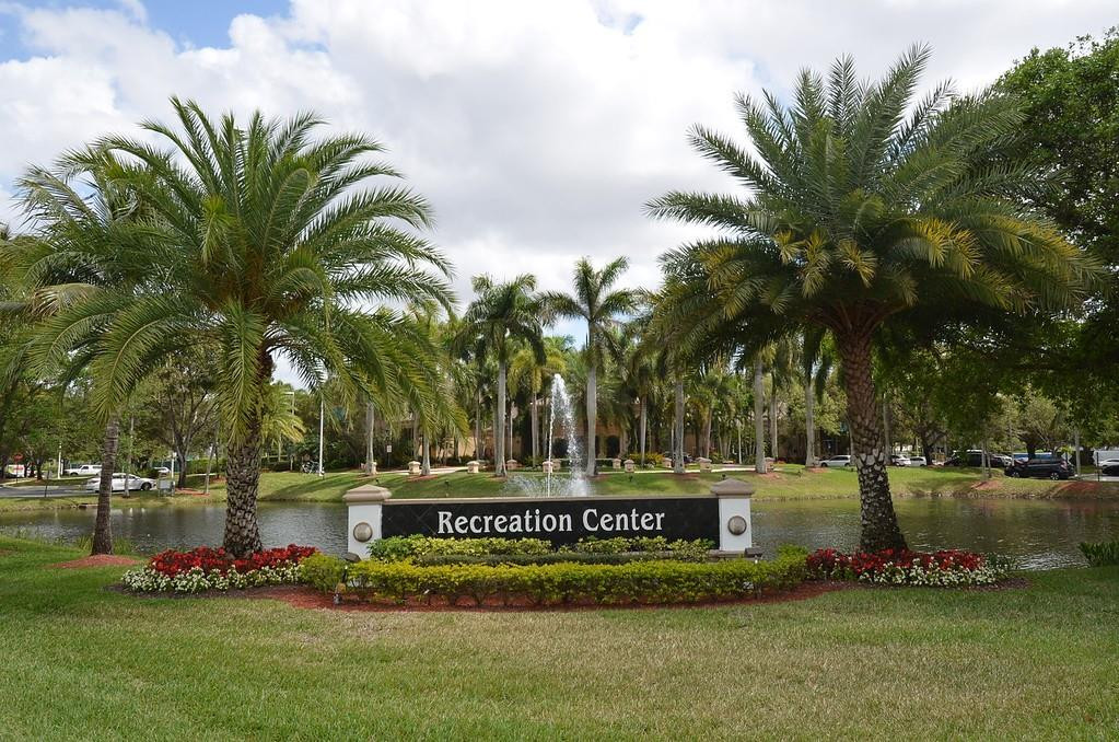 Pembroke Falls*Clubside - Residential