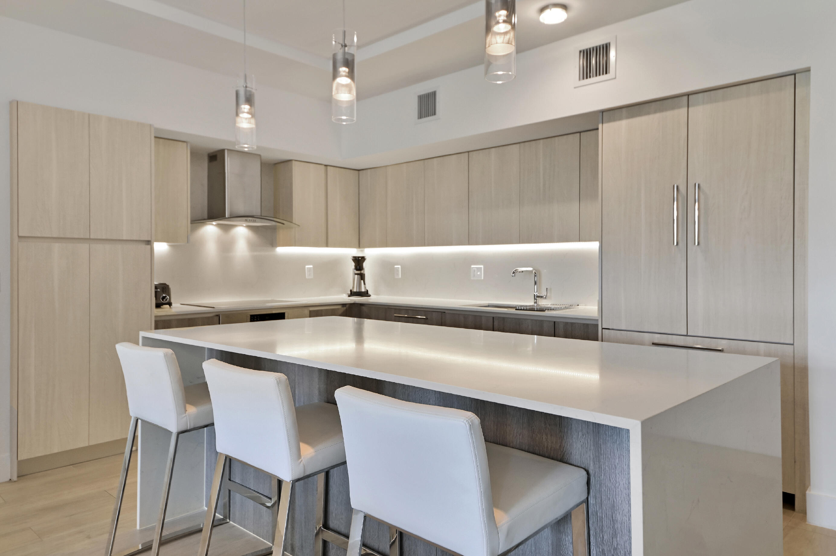 111 SE 1st Avenue 214