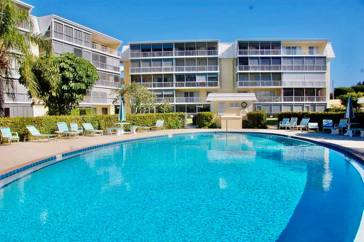 ATLANTIS SHERBROOKE VILLA - Residential