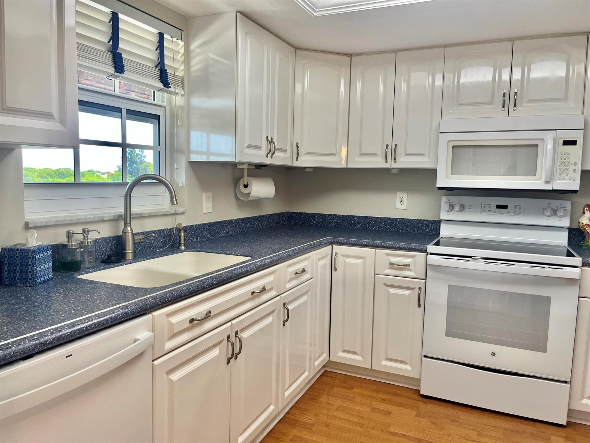ATLANTIS SHERBROOKE VILLA - Residential