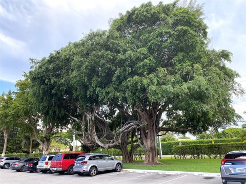 A home in Deerfield Beach