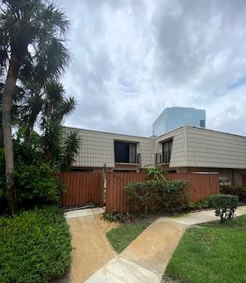 View West Palm Beach, FL 33401 townhome