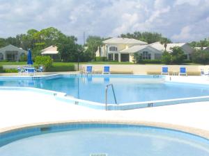 WATERBEND AT JONATHANS LA - Residential