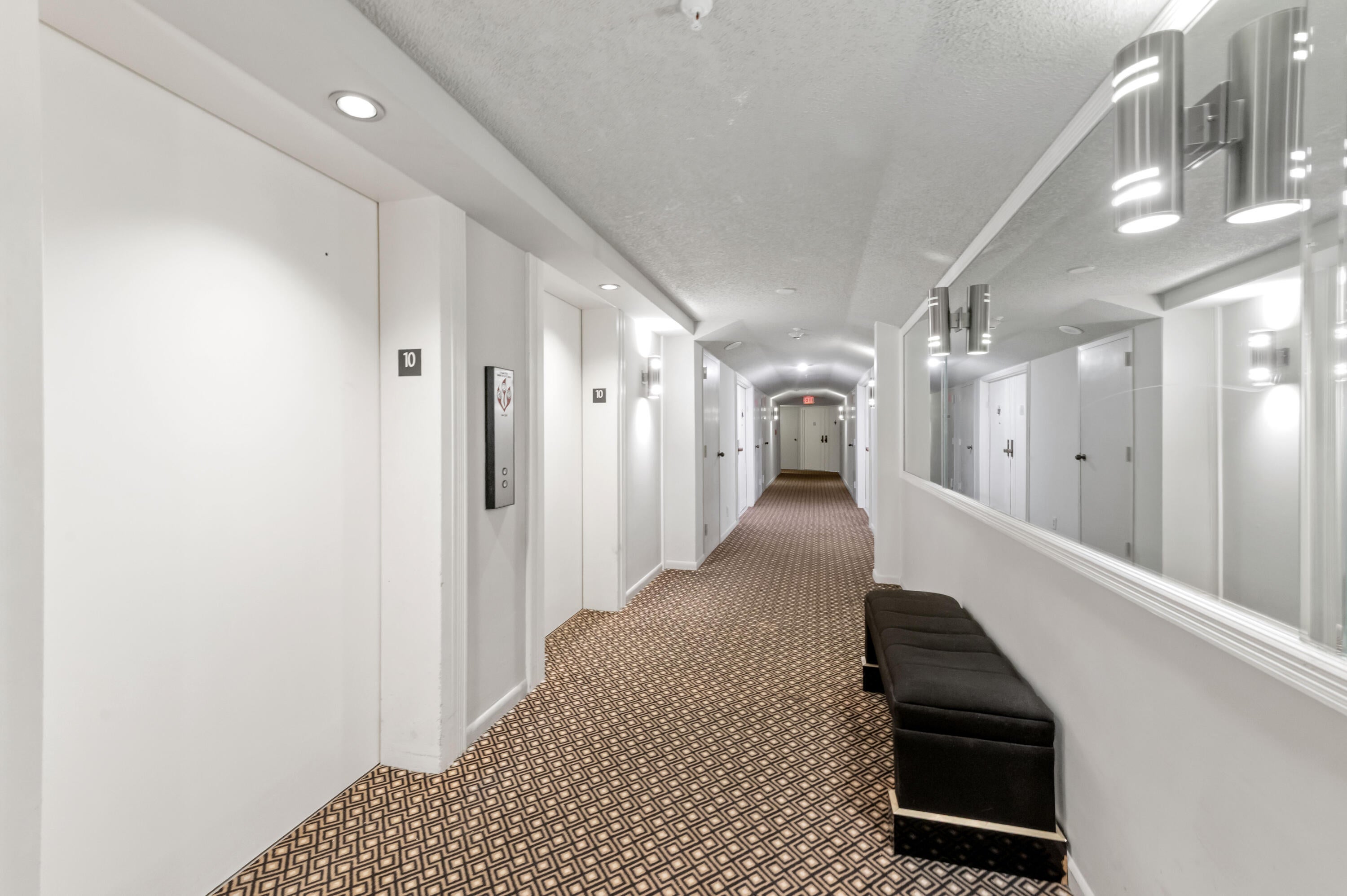 1900 Consulate Place 1004, West Palm Beach FL 33401