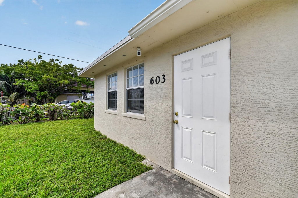 Photo of 603 N Broadway, Lantana, FL 33462 (MLS # B26077902)