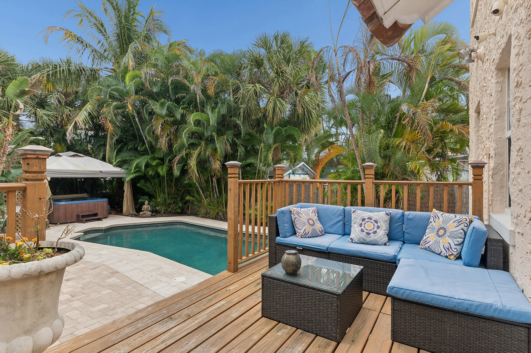 LAKE WORTH TOWN OF - Residential