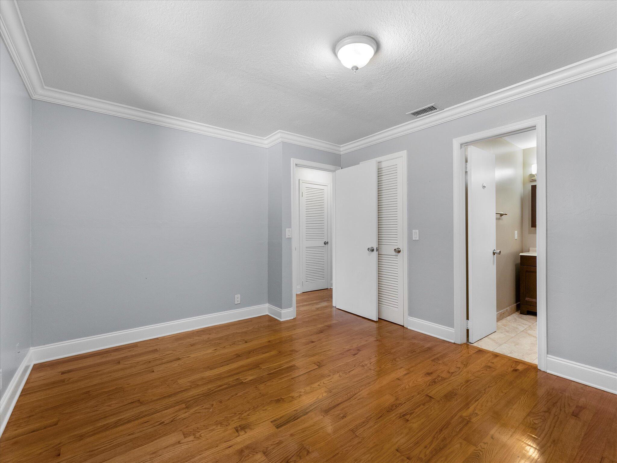 COUNTRY CLUB ACRES 5 - Residential