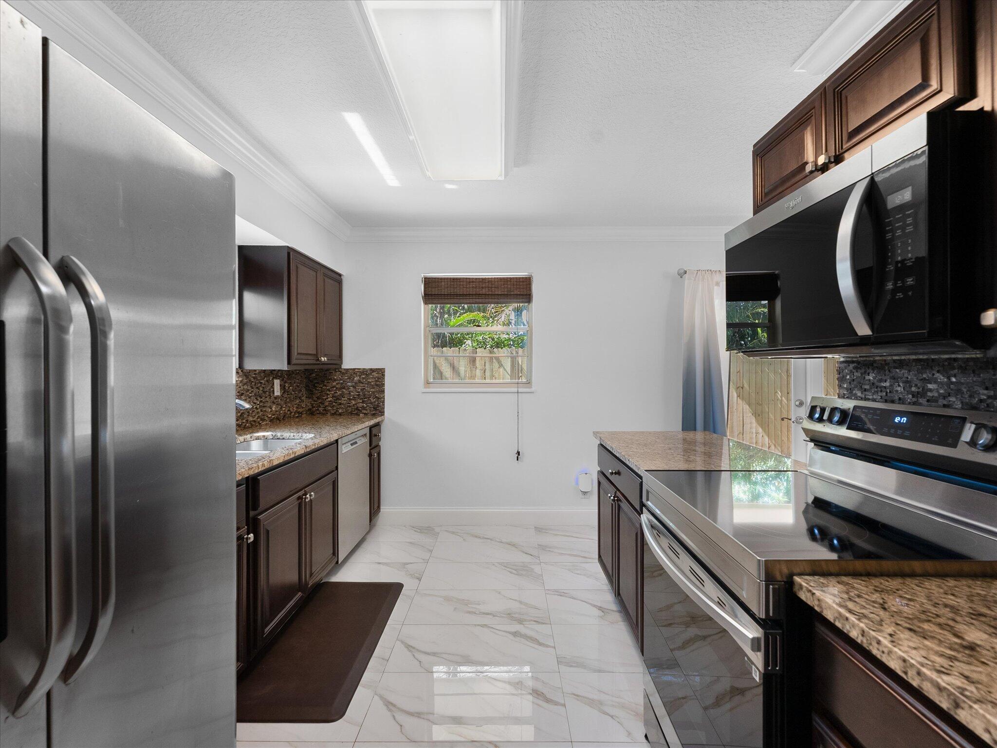 COUNTRY CLUB ACRES 5 - Residential