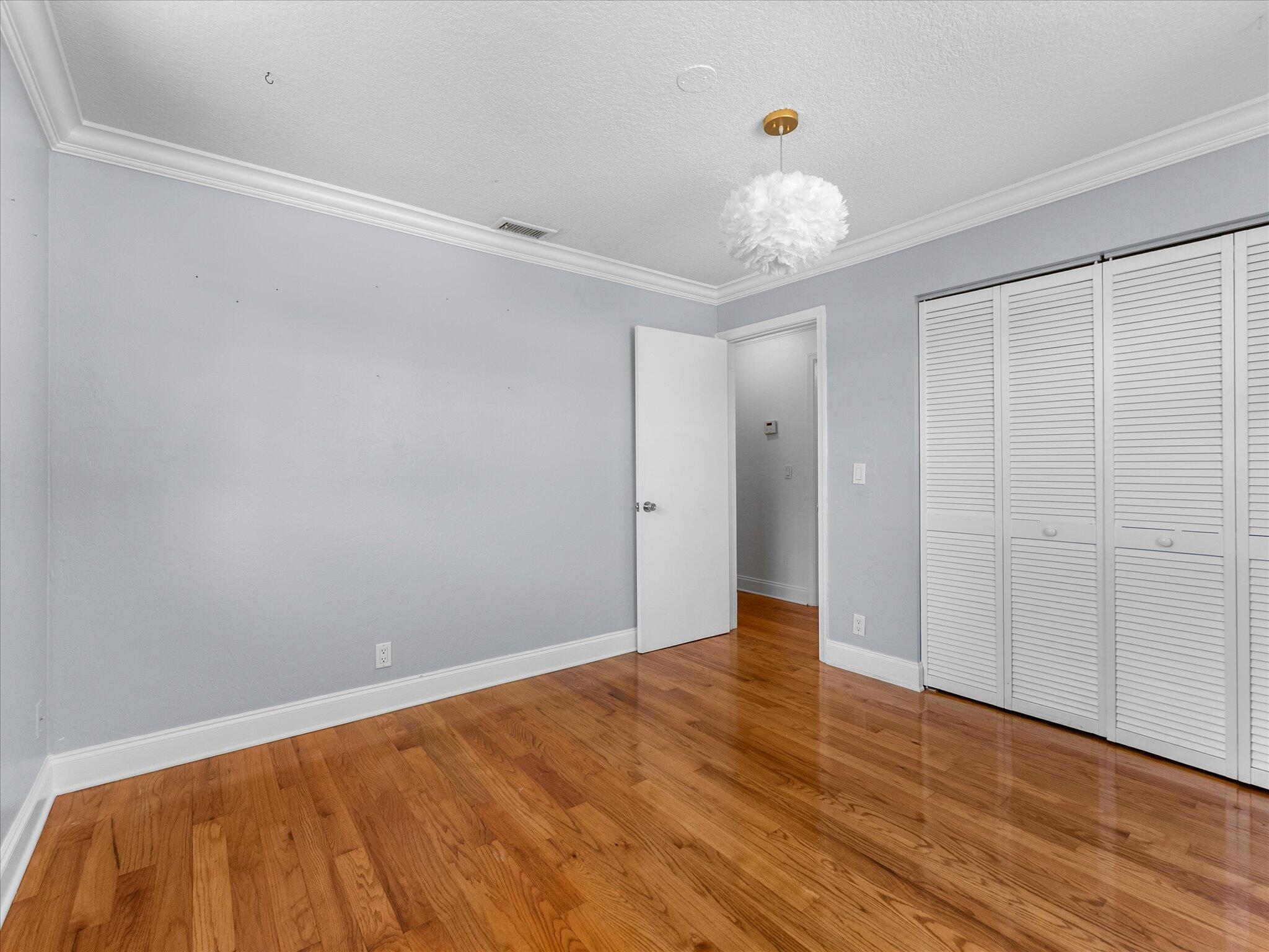 COUNTRY CLUB ACRES 5 - Residential