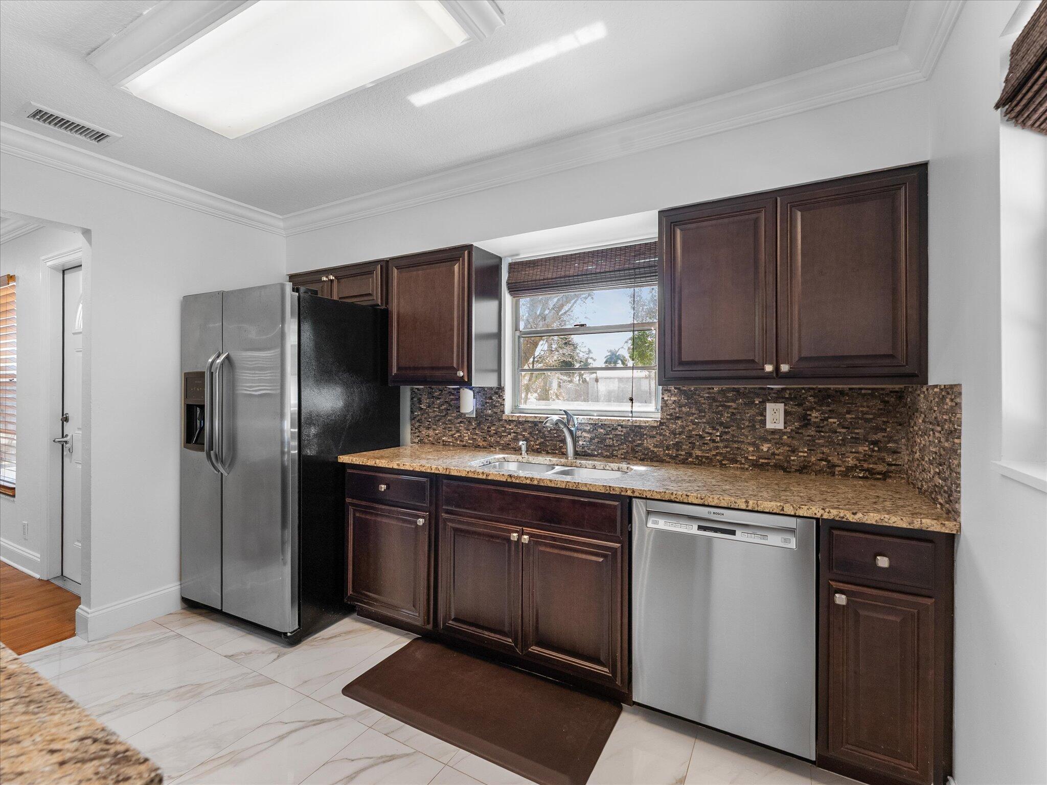 COUNTRY CLUB ACRES 5 - Residential