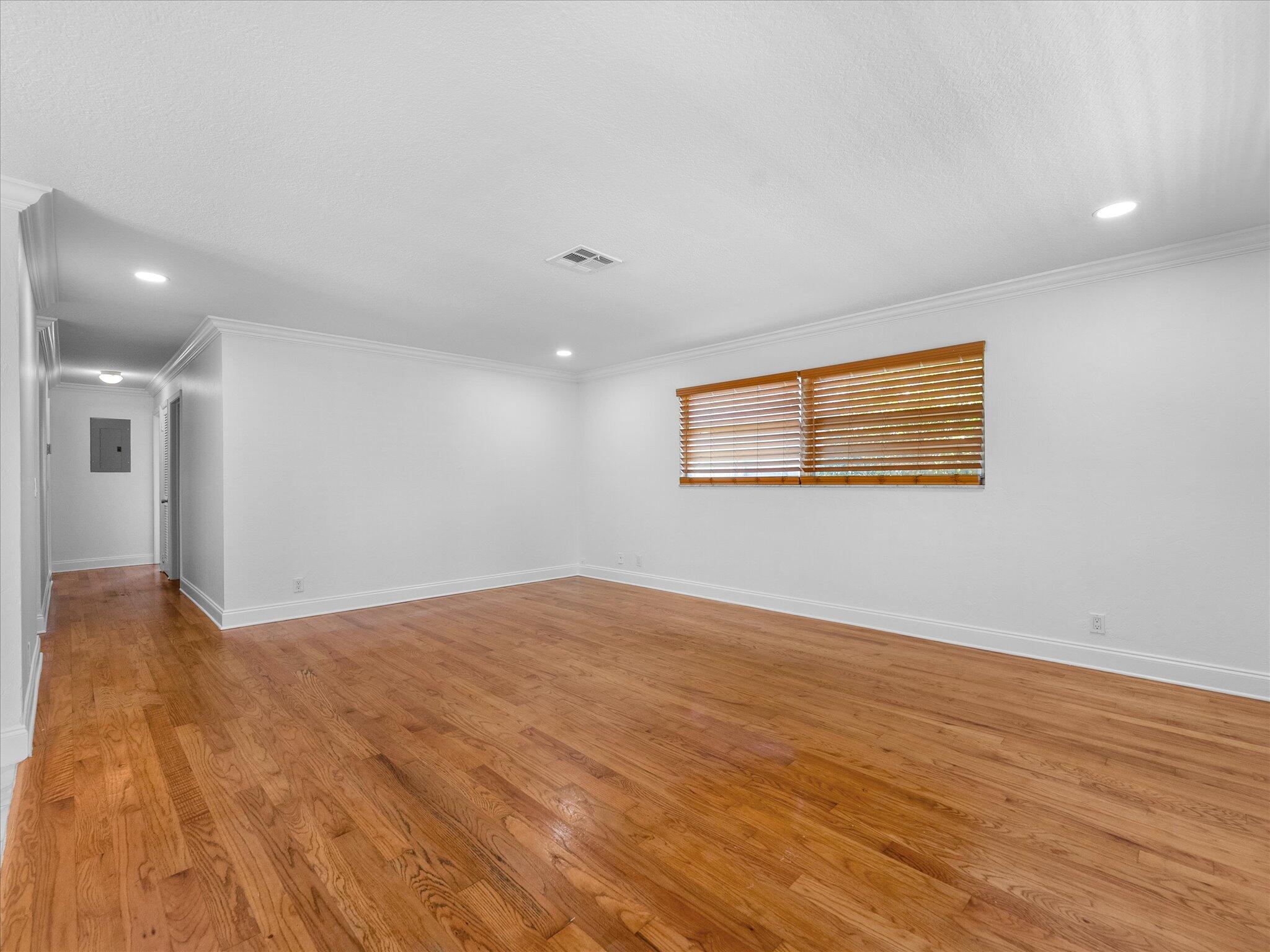 COUNTRY CLUB ACRES 5 - Residential