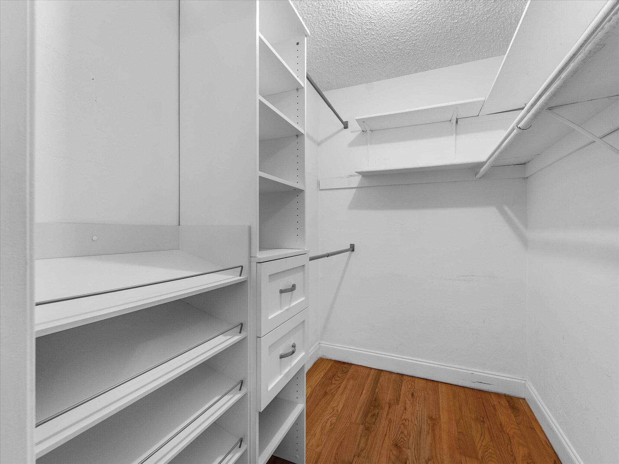 COUNTRY CLUB ACRES 5 - Residential