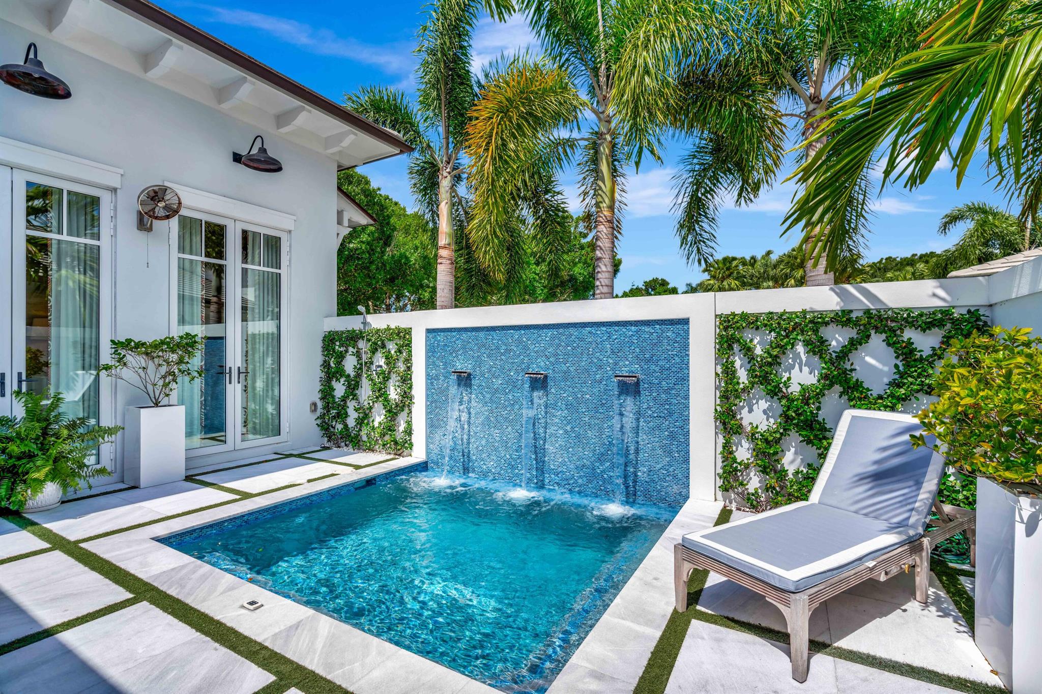 THE LOXAHATCHEE CLUB - Residential