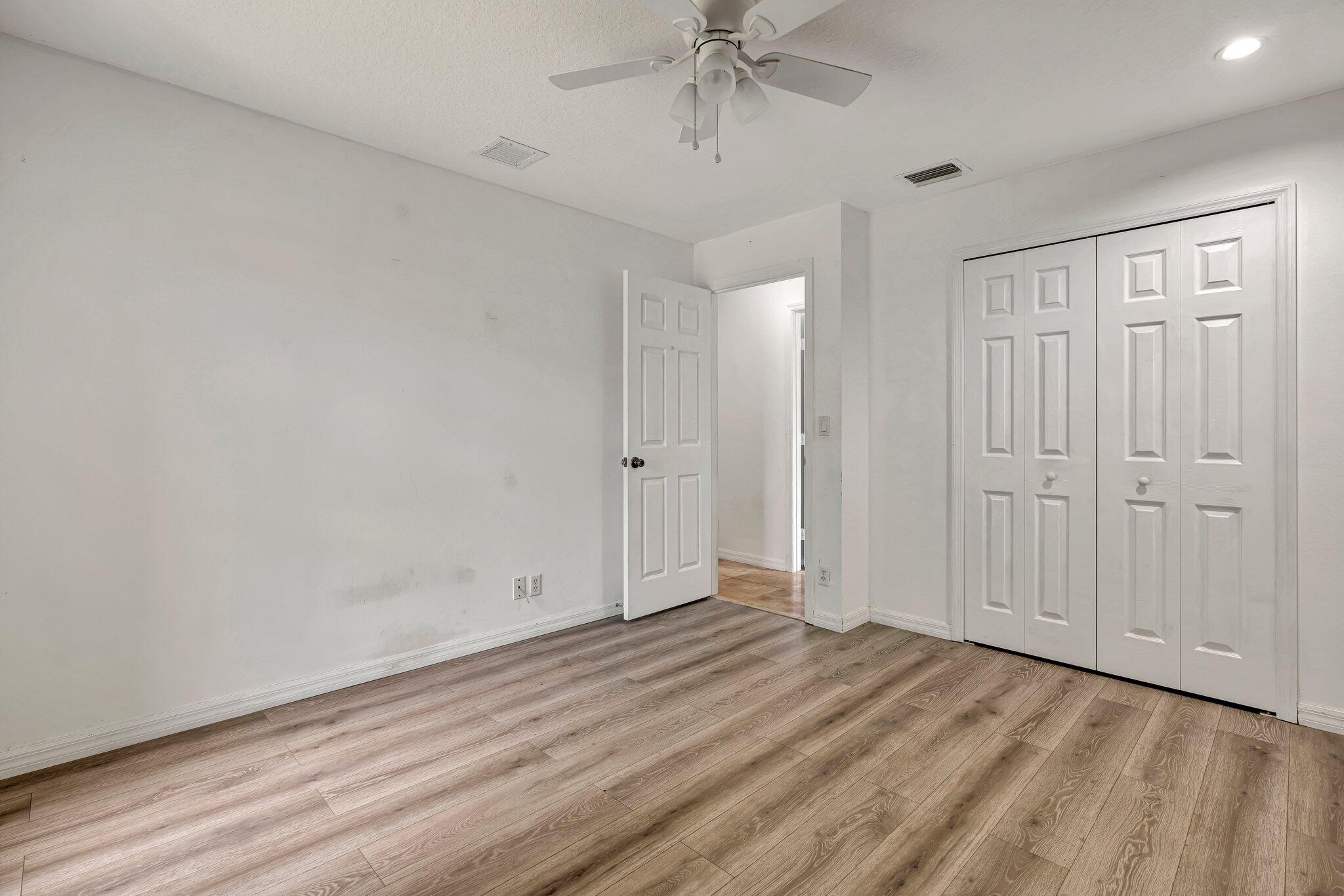 PORT ST LUCIE SECTION 16 - Residential Lease