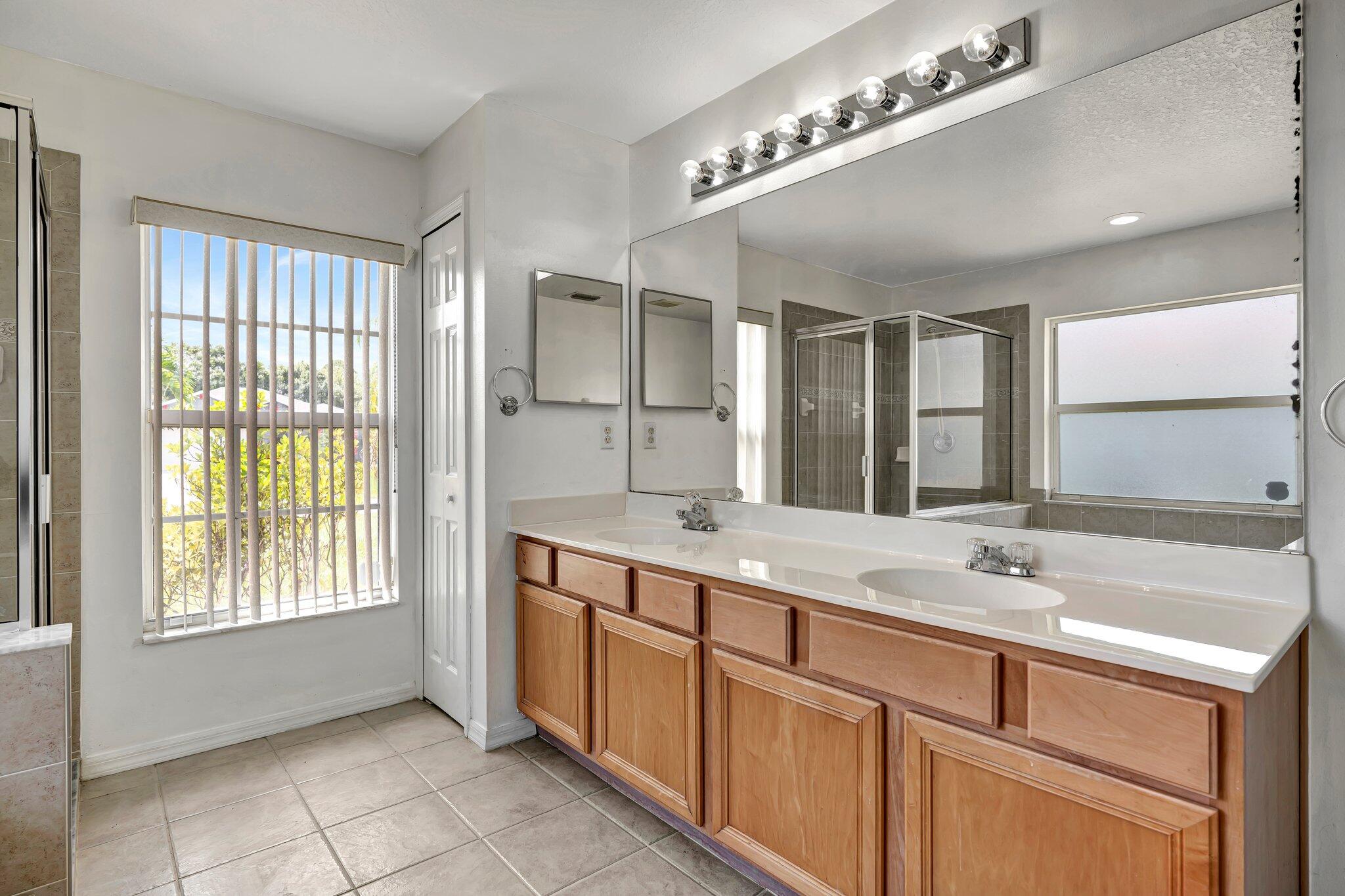 PORT ST LUCIE SECTION 16 - Residential Lease