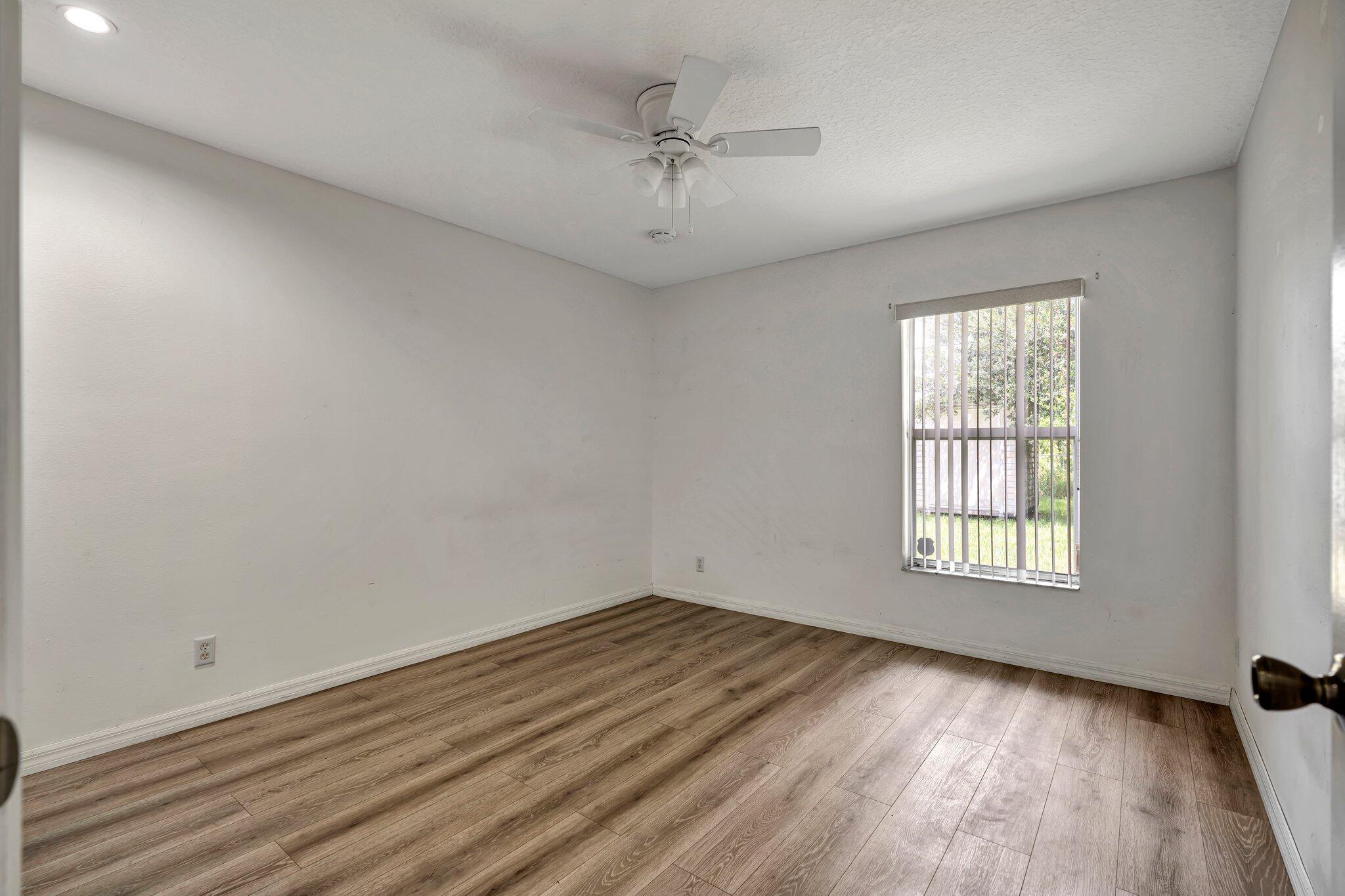 PORT ST LUCIE SECTION 16 - Residential Lease