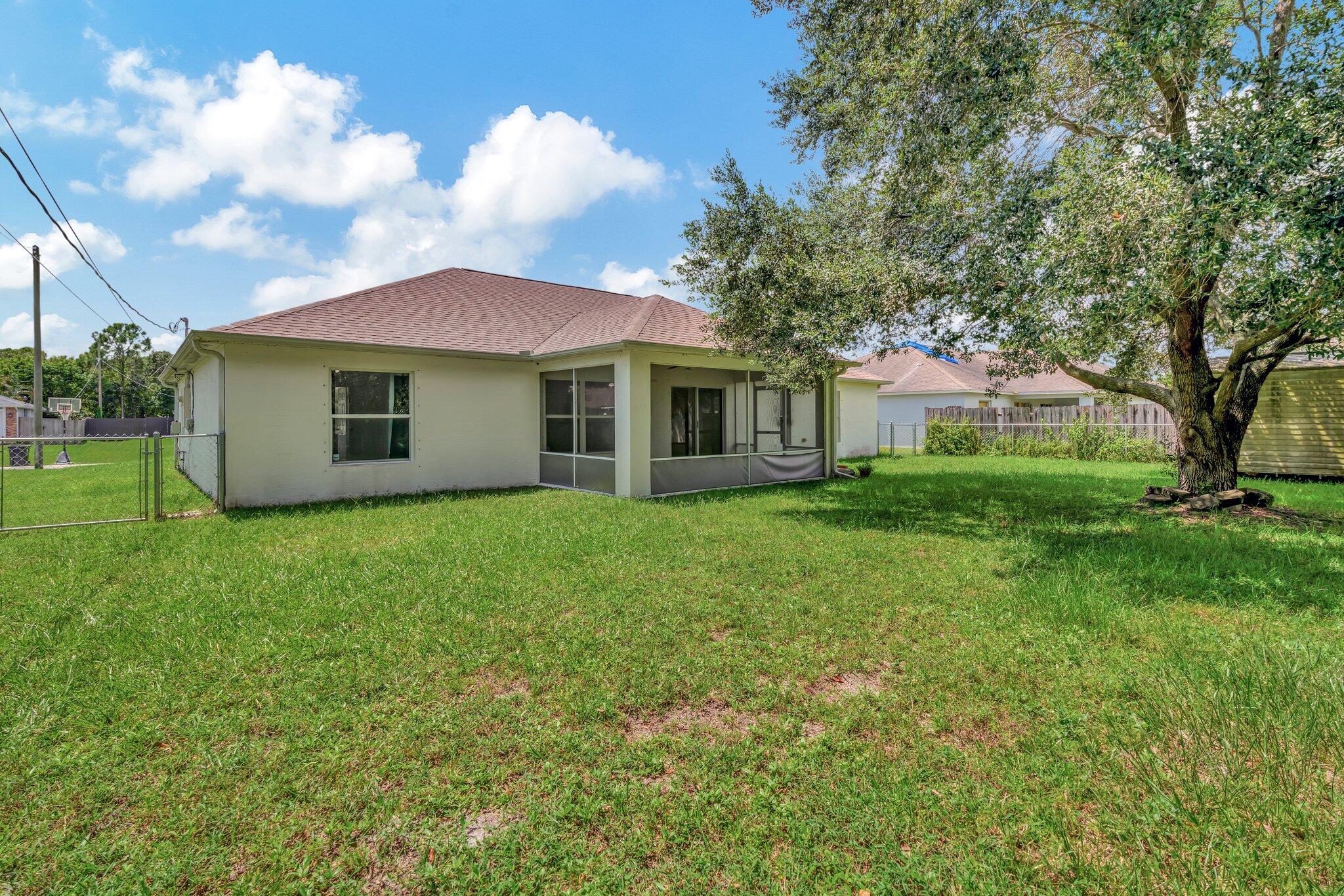 PORT ST LUCIE SECTION 16 - Residential Lease