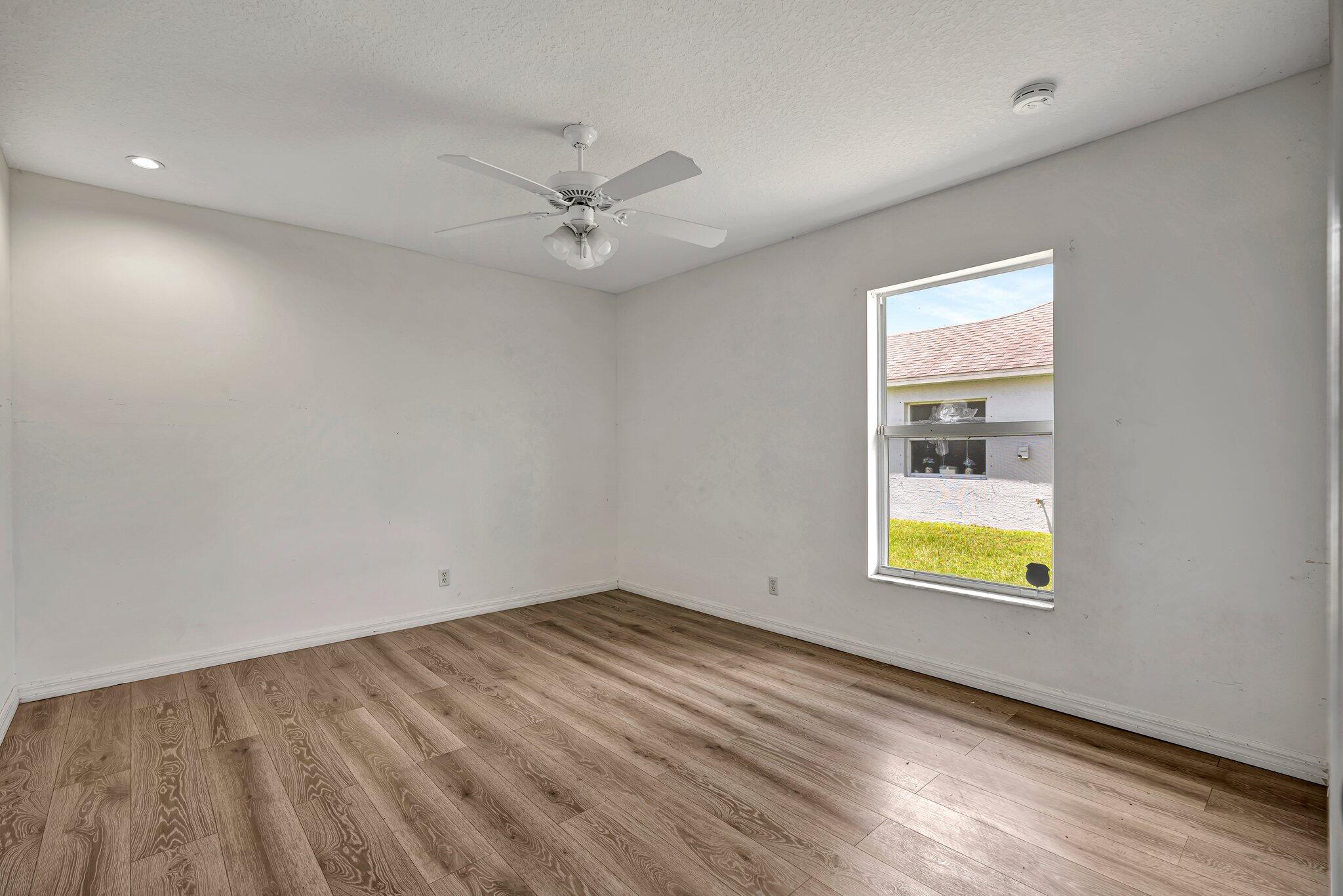 PORT ST LUCIE SECTION 16 - Residential Lease