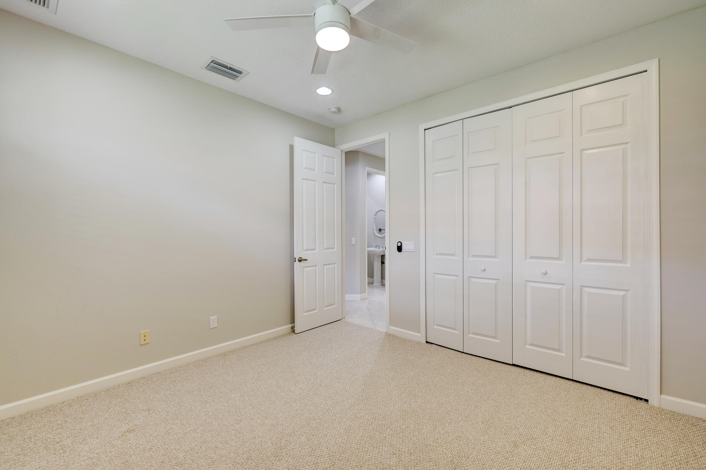 LAKES AT PGA VILLAGE - Residential Lease