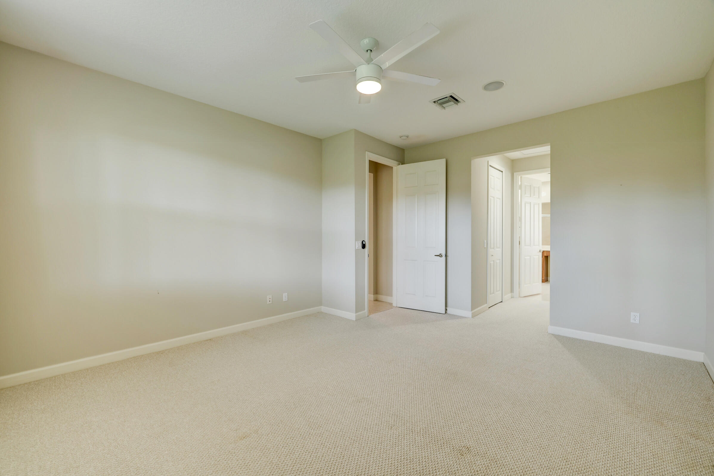 LAKES AT PGA VILLAGE - Residential Lease