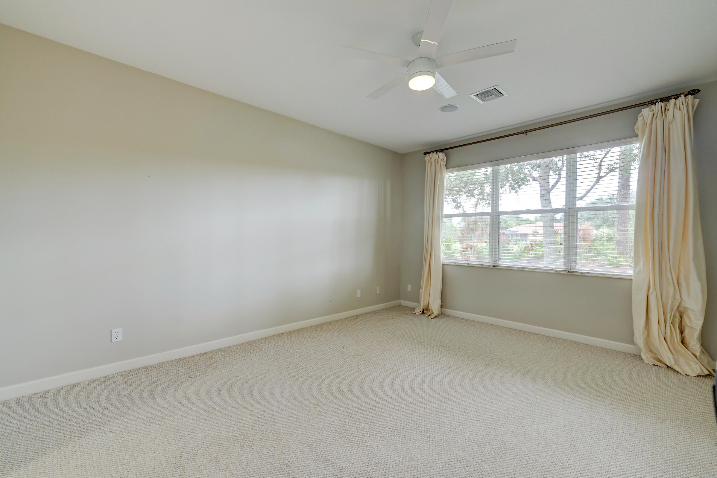 LAKES AT PGA VILLAGE - Residential Lease