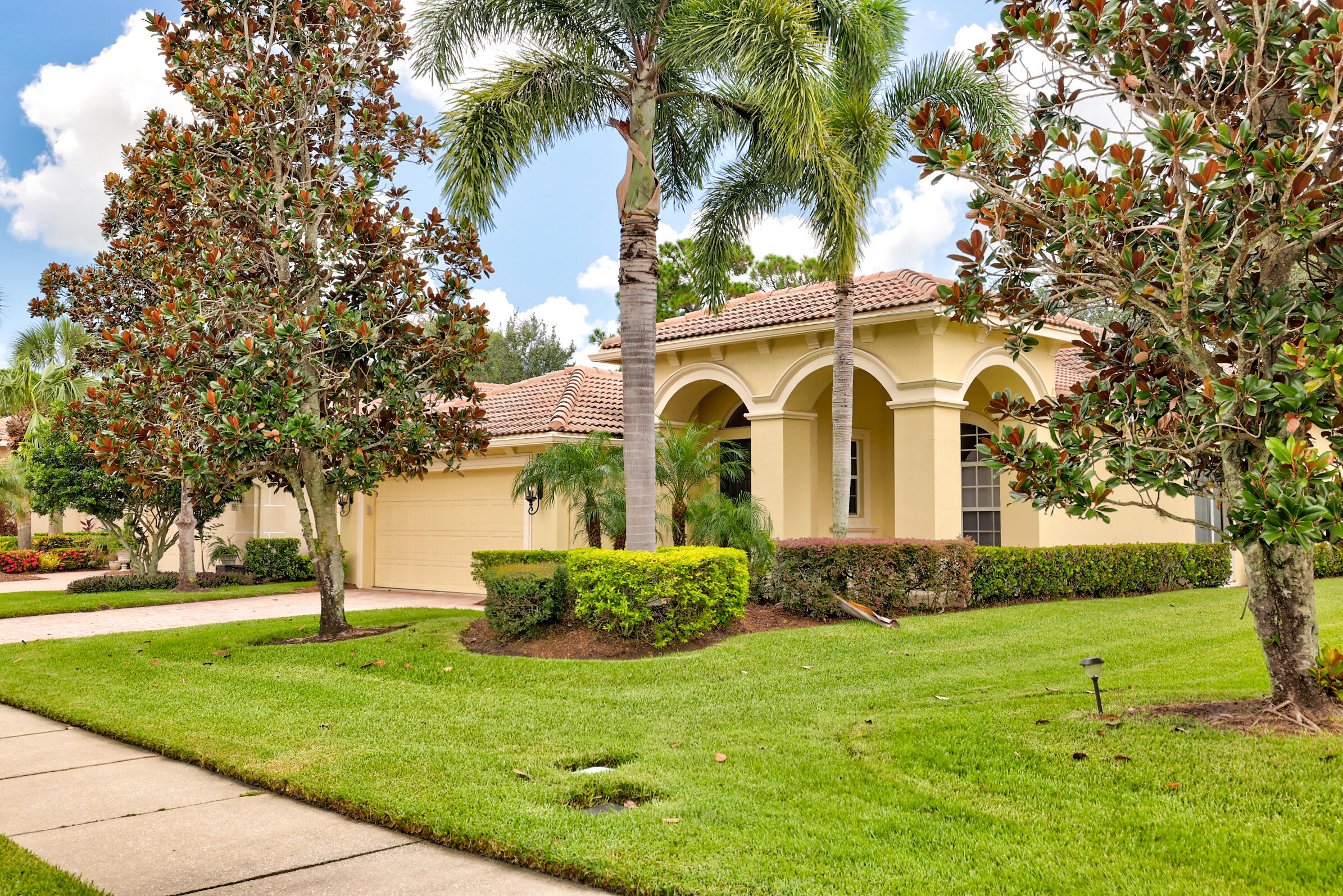 LAKES AT PGA VILLAGE - Residential Lease