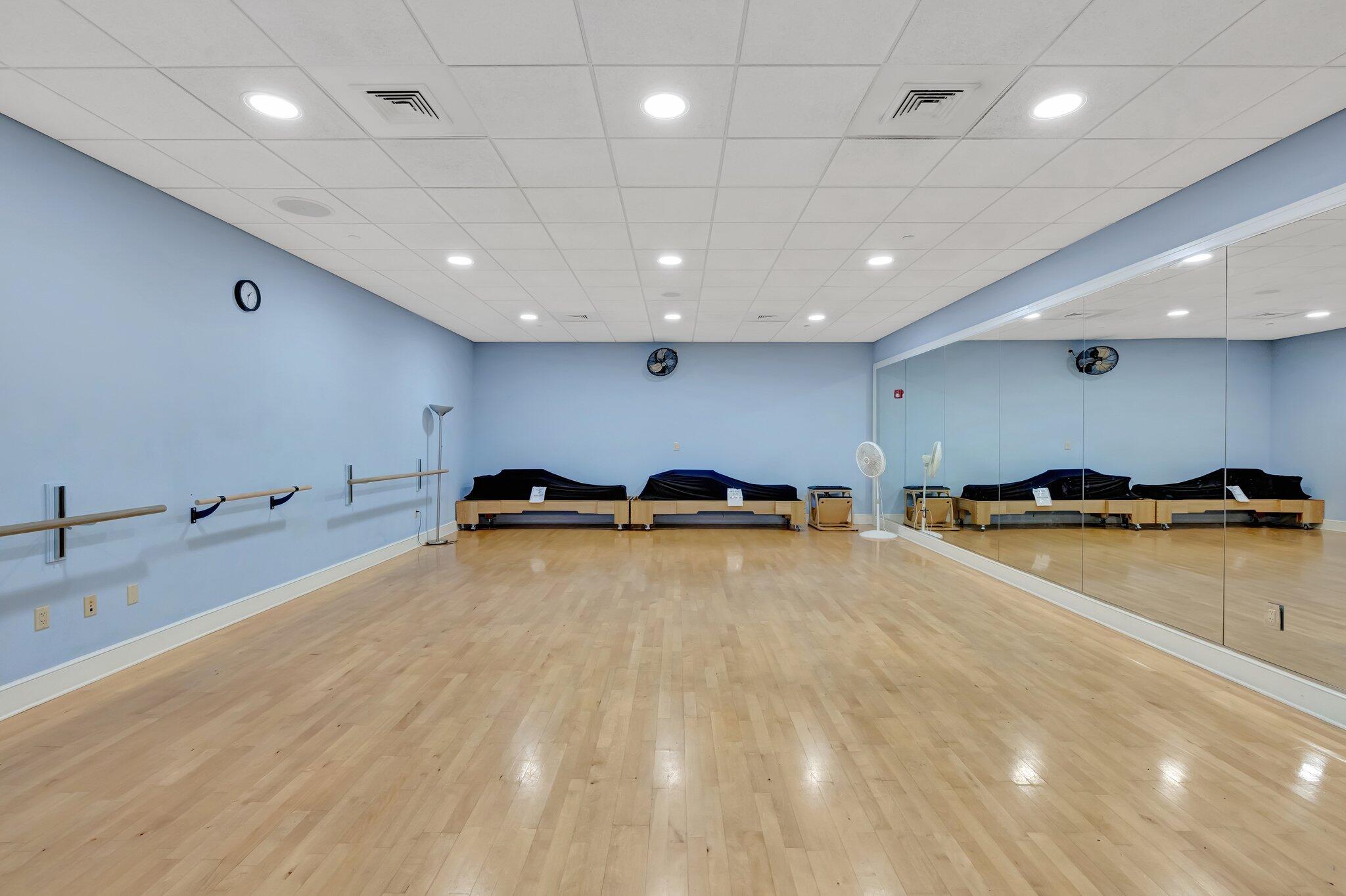 LAKES AT PGA VILLAGE - Residential Lease