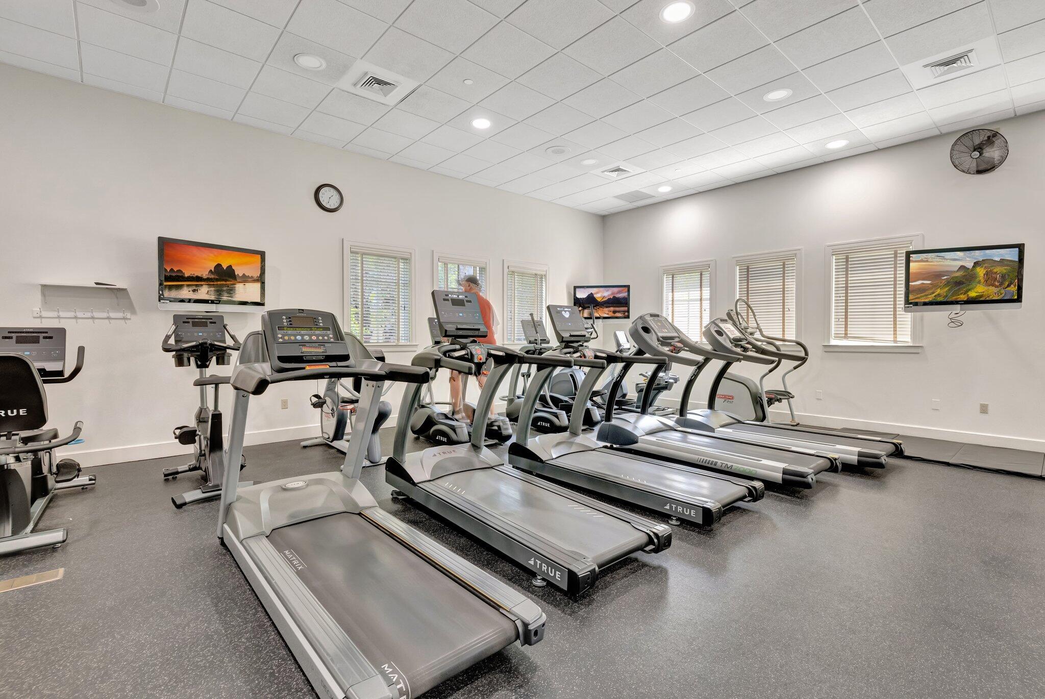 LAKES AT PGA VILLAGE - Residential Lease