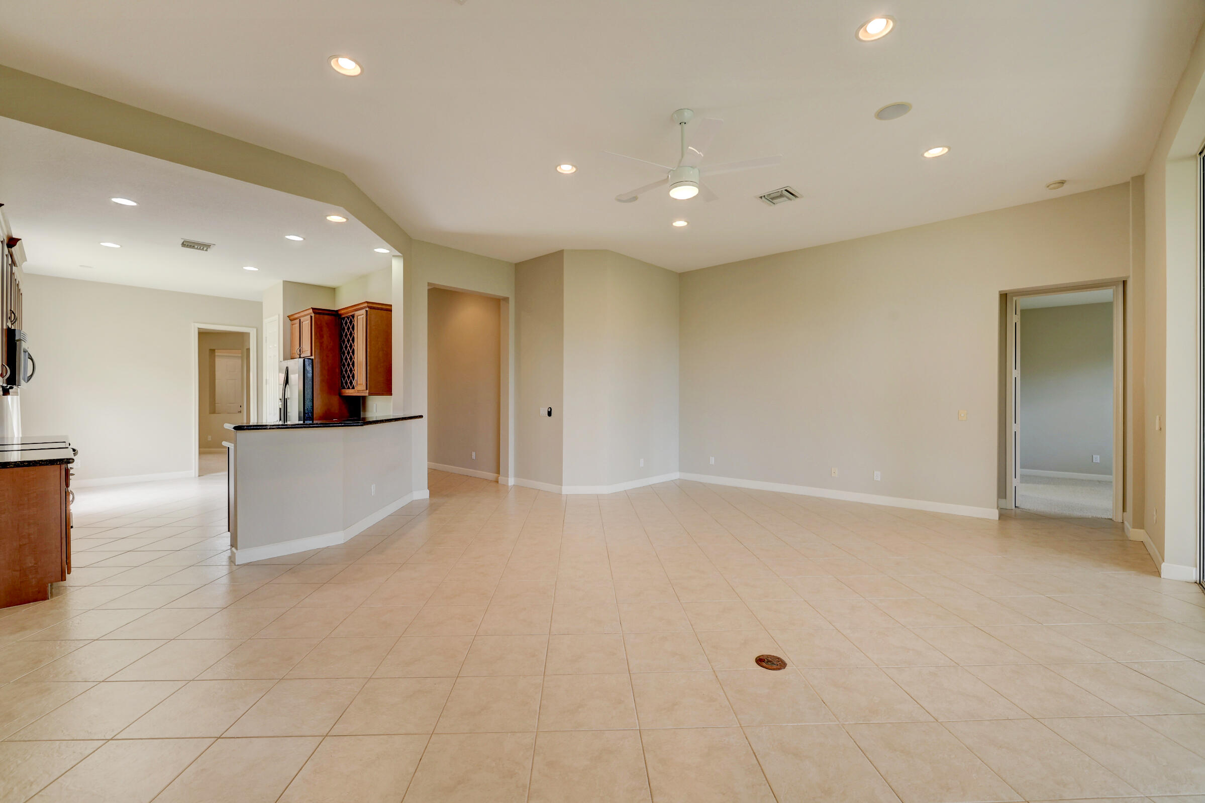 LAKES AT PGA VILLAGE - Residential Lease